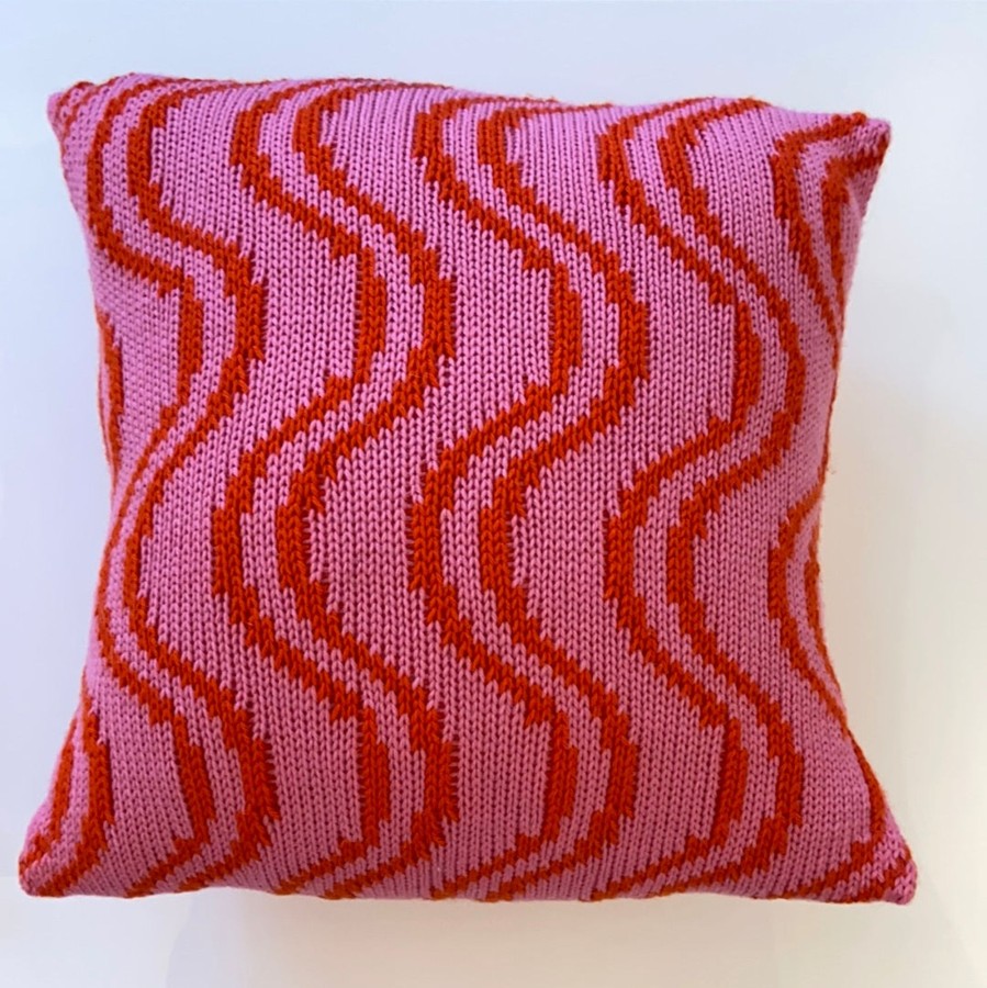 Lifestyle Nina Cherie | Nina Cherie-Big Wavy Cushion: Pink & Red