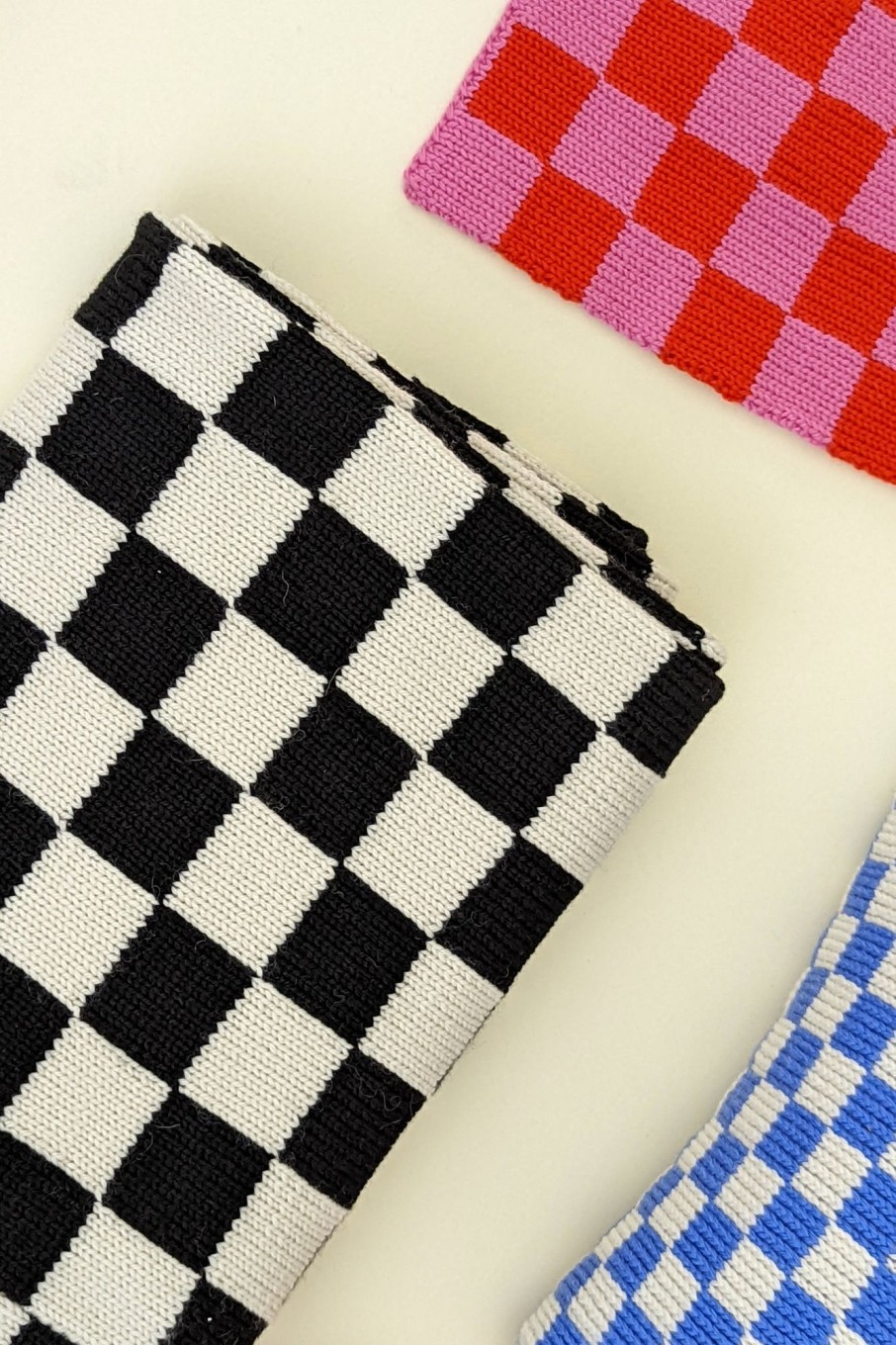 Lifestyle Nina Cherie | Nina Cherie-Hand-Knit Check Throw Blanket: Black/ White