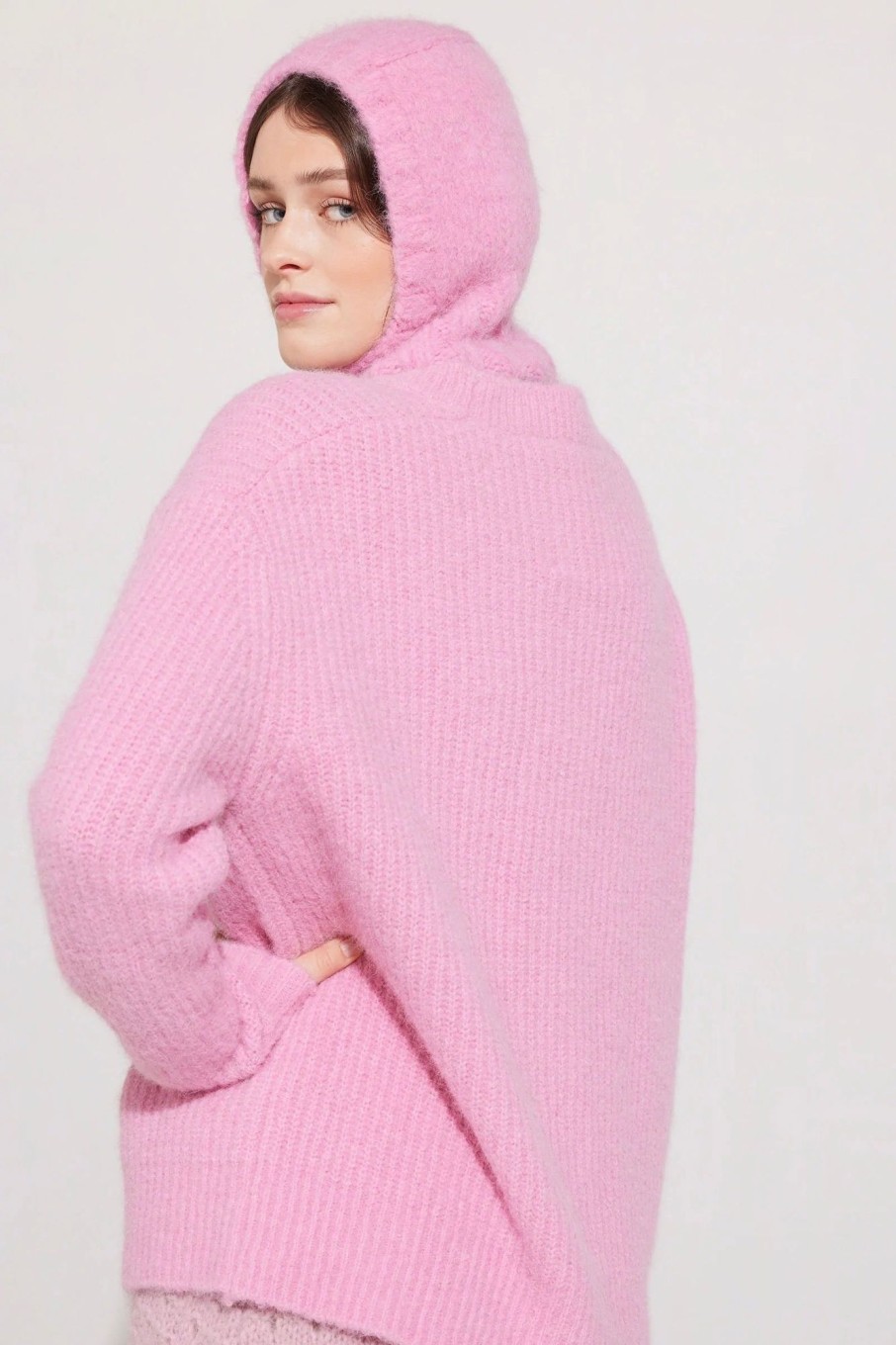 Women Ilag Sweaters | Ilag-Runde Sweater: Prism Pink